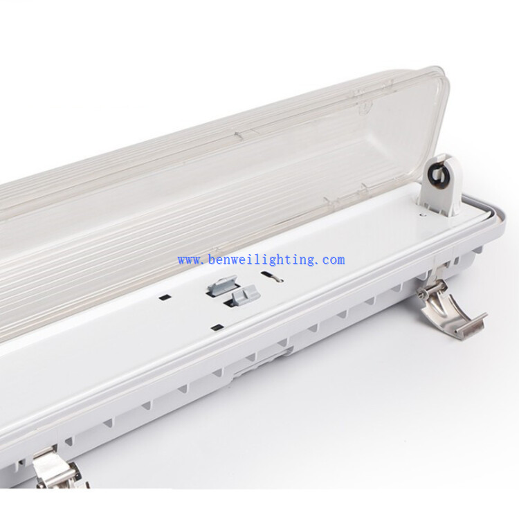 IP65 LED Tri-Proof Light with T8 LED Tube 4 IP65 LED Tri-Proof Light with T8 LED Tube 4
